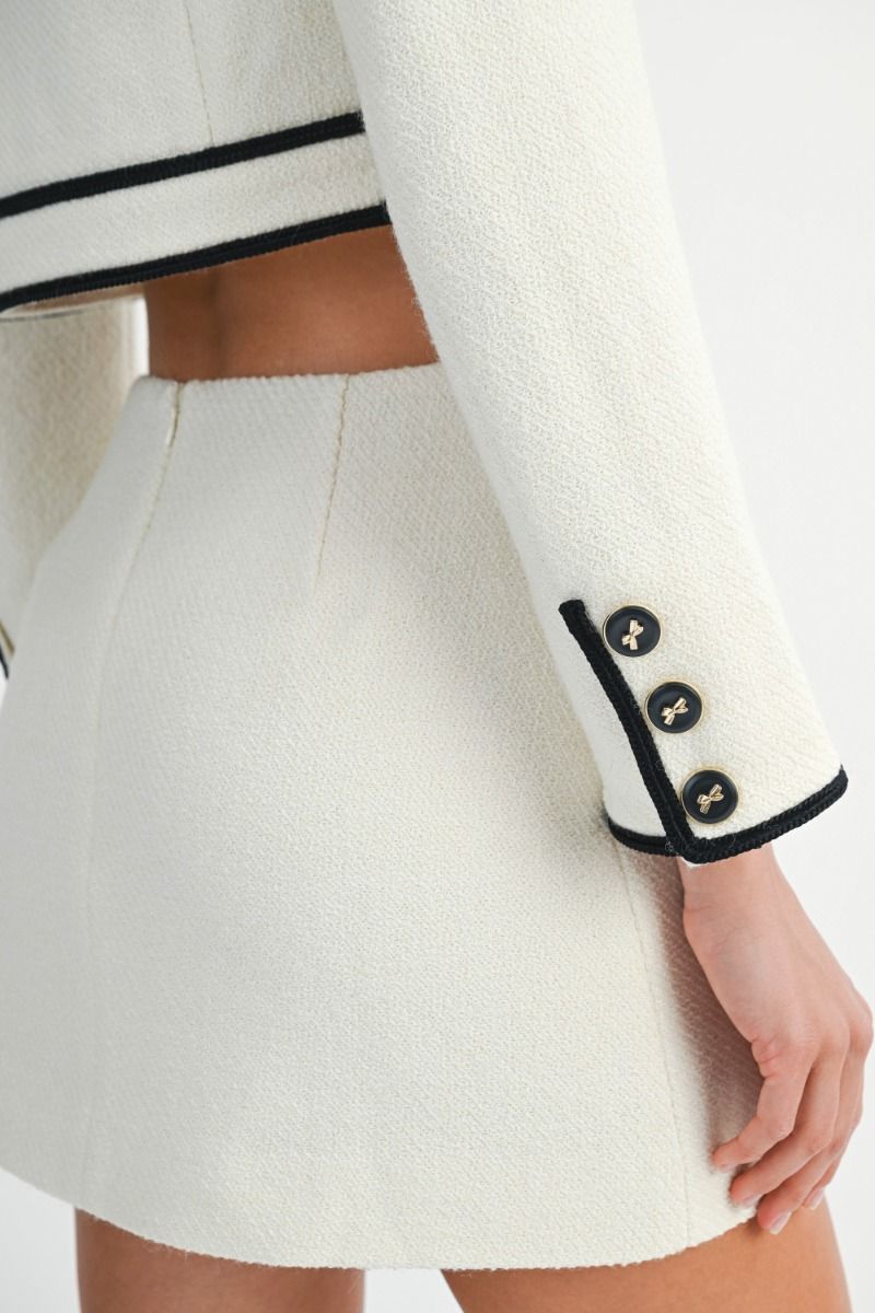 The Elle White